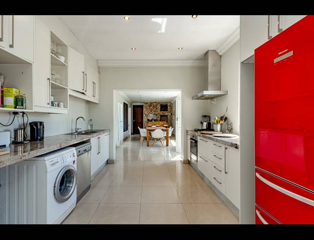 3 BEDROOM HOUSE TO LET IN PARKHURST
